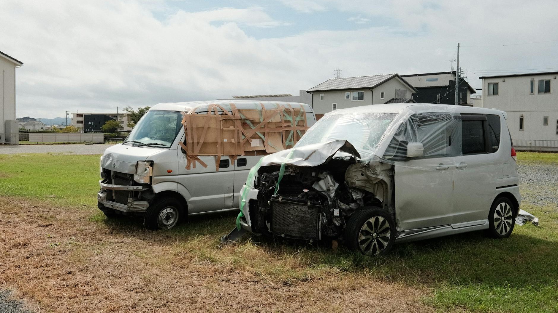 J'ai laissé l'auvent de mon van déployé une seule nuit sur une aire ventée : le matin, les bras étaient pliés et le constr...