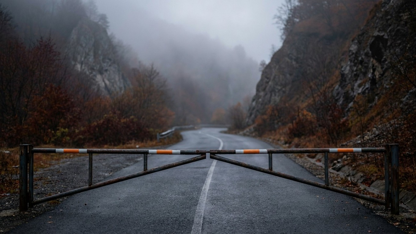 J'ai pris la route du Transfăgărășan en octobre pour monter au lac Bâlea : à la cascade, une barrière m'a fait redescendre...